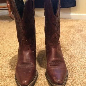 Women’s Justin Cowgirl Boots